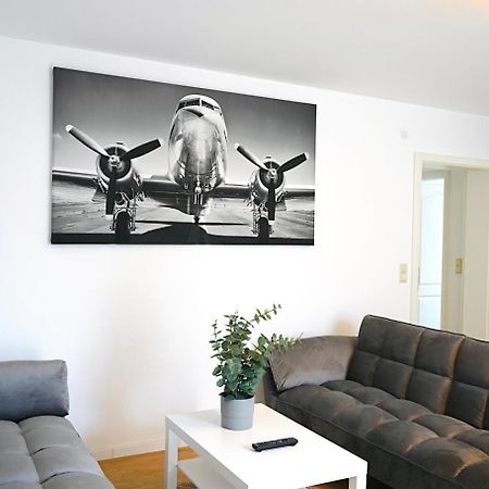 Stilvolles Apartment In Stadtnaehe-Parkplatz- 4 Personen- Balkon วอล์ฟสบวร์ก ภายนอก รูปภาพ