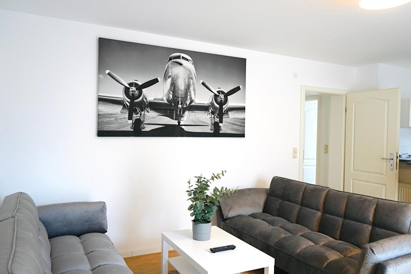 Stilvolles Apartment In Stadtnaehe-Parkplatz- 4 Personen- Balkon วอล์ฟสบวร์ก ภายนอก รูปภาพ
