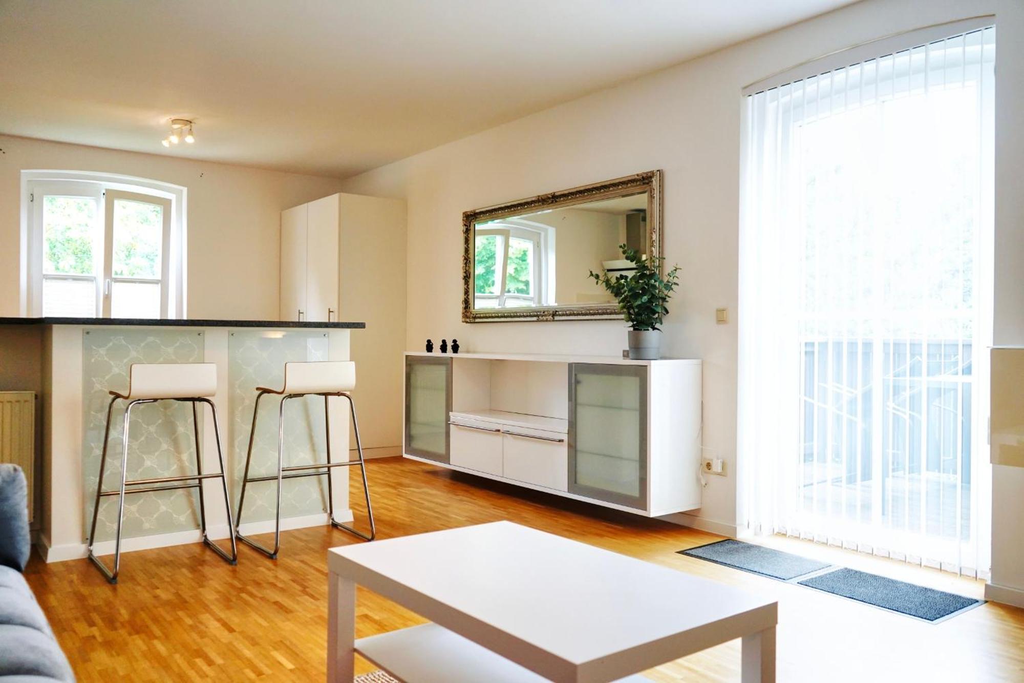 Stilvolles Apartment In Stadtnaehe-Parkplatz- 4 Personen- Balkon วอล์ฟสบวร์ก ภายนอก รูปภาพ